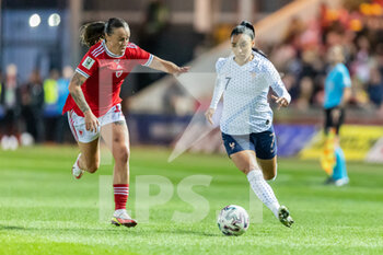 08/04/2022 - Sakina Karchaoui (7) of France and Natasha Harding (11) of Wales during the 2023 FIFA Women’s World Cup, Qualifiers Group I football match between Wales and France on April 8, 2022 at Parc y Scarlets in Llanelli, Wales - 2023 FIFA WOMEN’S WORLD CUP, QUALIFIERS - WALES VS FRANCE - FIFA MONDIALI - CALCIO
