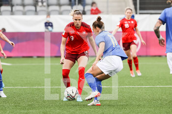 2022-04-12 - 12.04.2022, Thun, Stockhorn Arena, FIFA Women's World Cup 2023 Qualifiers: Switzerland - Italy, Ana-Maria Crnogorcevic (Switzerland) against Lisa Boattin (Italy) - FIFA WOMEN'S WORLD CUP 2023 QUALIFIERS: SWITZERLAND - ITALY - FIFA WORLD CUP - SOCCER