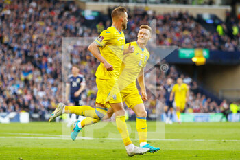 2022-06-01 - Andriy Yarmolenko of Ukraine celebrates after his goal 0-1 during the FIFA World Cup 2022, Qualifiers Play-off football match between Scotland and Ukraine on June 1, 2022 at Hampden Park in Glasgow, Scotland - FOOTBALL - WORLD CUP 2022 - QUALIFIERS - PLAY OFF - SCOTLAND V UKRAINE - FIFA WORLD CUP - SOCCER