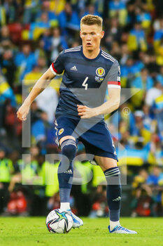 2022-06-01 - Scott McTominay of Scotland during the FIFA World Cup 2022, Qualifiers Play-off football match between Scotland and Ukraine on June 1, 2022 at Hampden Park in Glasgow, Scotland - FOOTBALL - WORLD CUP 2022 - QUALIFIERS - PLAY OFF - SCOTLAND V UKRAINE - FIFA WORLD CUP - SOCCER