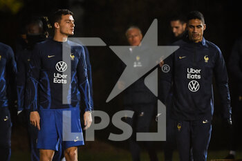 2022-11-14 - Benjamin PAVARD of France and Raphael VARANE of France during the training of the French team, preparation for the 2022 World Cup in Qatar, on November 14, 2022 at Centre National du Football in Clairefontaine-en-Yvelines, France - FOOTBALL - WORLD CUP 2022 - TRAINING OF THE FRENCH TEAM - FIFA WORLD CUP - SOCCER