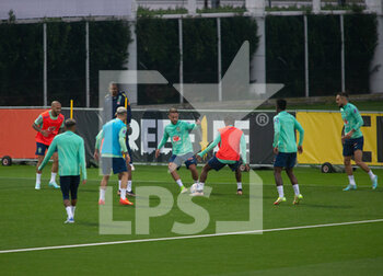 2022-11-14 - Brazil’s players, Dani Alves, Antony, Alex Sandro, Raphinha during the first day of trying of the Brazil National football team before the final stage of the Qatar 2022 World Cup,  at the Juventus Training Center in Turin, Italy  Photo Nderim Kaceli - TRAINING OF BRASIL TEAM - FIFA WORLD CUP - SOCCER