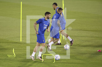 2022-11-19 - Theo Hernandez of France during Team France practice ahead of the FIFA World Cup 2022 on November 19, 2022 in Doha, Qatar - FOOTBALL - WORLD CUP 2022 - PREVIEWS - 19/11 - FIFA WORLD CUP - SOCCER