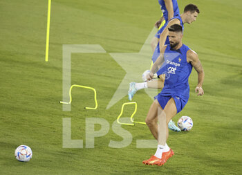 2022-11-19 - Olivier Giroud, Benjamin Pavard of France during Team France practice ahead of the FIFA World Cup 2022 on November 19, 2022 in Doha, Qatar - FOOTBALL - WORLD CUP 2022 - PREVIEWS - 19/11 - FIFA WORLD CUP - SOCCER