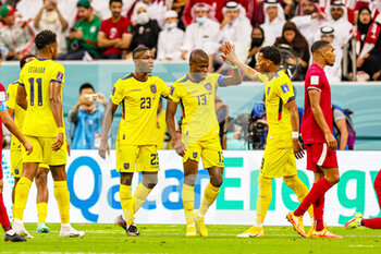 2022-11-20 - Enner Valencia (13) of Ecuador scores a goal and celebrates 0-1 with teammates during the FIFA World Cup 2022, Group A football match between Qatar and Ecuador on November 20, 2022 at Al Bayt Stadium in Al-Khor, Qatar - FOOTBALL - WORLD CUP 2022 - QATAR V ECUADOR - FIFA WORLD CUP - SOCCER