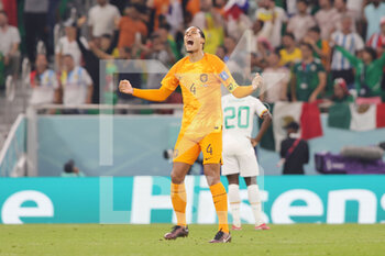 21/11/2022 - Virgil van Dijk of Netherlands celebrates after the 0-1 goal during the FIFA World Cup 2022, Group A football match between Senegal and Netherlands on November 21, 2022 at Al Thumama Stadium in Doha, Qatar - FOOTBALL - WORLD CUP 2022 - SENEGAL V NETHERLANDS - FIFA MONDIALI - CALCIO