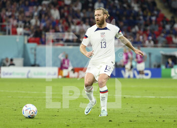 21/11/2022 - Tim Ream of USA during the FIFA World Cup 2022, Group B football match between United States and Wales on November 21, 2022 at Ahmad Bin Ali Stadium in Ar-Rayyan, Qatar - FOOTBALL - WORLD CUP 2022 - UNITED STATES V WALES - FIFA MONDIALI - CALCIO