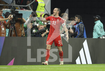 21/11/2022 - Gareth Bale of Wales celebrates his goal during the FIFA World Cup 2022, Group B football match between United States and Wales on November 21, 2022 at Ahmad Bin Ali Stadium in Ar-Rayyan, Qatar - FOOTBALL - WORLD CUP 2022 - UNITED STATES V WALES - FIFA MONDIALI - CALCIO
