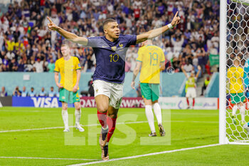22/11/2022 - Kylian Mbappe (10) of France scores a goal and celebrates 3-1 during the FIFA World Cup 2022, Group D football match between France and Australia on November 22, 2022 at Al Janoub Stadium in Al Wakrah, Qatar - FOOTBALL - WORLD CUP 2022 - FRANCE V AUSTRALIA - FIFA MONDIALI - CALCIO