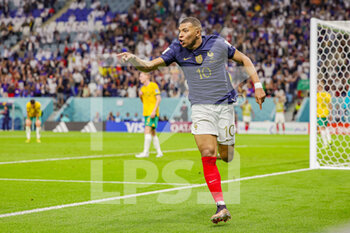 22/11/2022 - Kylian Mbappe (10) of France scores a goal and celebrates 3-1 during the FIFA World Cup 2022, Group D football match between France and Australia on November 22, 2022 at Al Janoub Stadium in Al Wakrah, Qatar - FOOTBALL - WORLD CUP 2022 - FRANCE V AUSTRALIA - FIFA MONDIALI - CALCIO