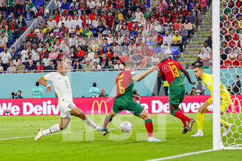 24/11/2022 - Andre Ayew (10) of Ghana scores a goal 1-1 during the Fifa World Cup 2022, Group H football match between Portugal and Ghana on November 24, 2022 at Stadium 974 in Doha, Qatar - FOOTBALL - WORLD CUP 2022 - PORTUGAL V GHANA - FIFA MONDIALI - CALCIO