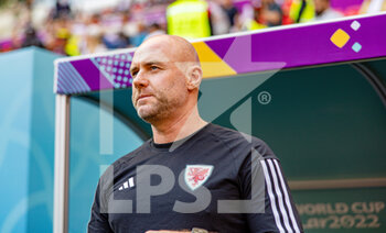 2022-11-25 - Head coach Rob Page of Wales during the Fifa World Cup 2022, Group B football match between Wales and Iran on November 25, 2022 at Ahmad bin Ali Stadium in Al Rayyan, Qatar - FOOTBALL - WORLD CUP 2022 - WALES V IRAN - FIFA WORLD CUP - SOCCER