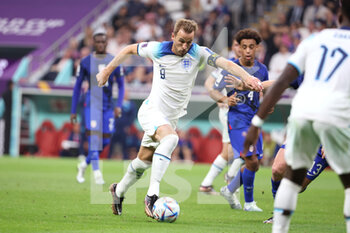 2022-11-25 - Harry Kane of England during the FIFA World Cup 2022, Group B football match between Qatar and Senegal on November 25, 2022 at Al Bayt Stadium in Al Khor, Qatar - FOOTBALL - WORLD CUP 2022 - ENGLAND V UNITED STATES - FIFA WORLD CUP - SOCCER
