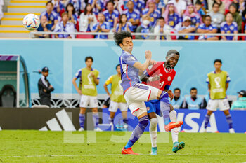 27/11/2022 - Kaoru Mitoma (9) of Japan battles with Keysher Fuller (4) of Costa Rica during the Fifa World Cup 2022, Group E football match between Japan and Costa Rica on November 27, 2022 at Ahmad bin Ali Stadium in Al Rayyan, Qatar - FOOTBALL - WORLD CUP 2022 - JAPAN V COSTA RICA - FIFA MONDIALI - CALCIO