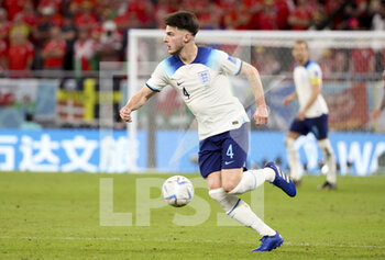 2022-11-29 - Declan Rice of England during the FIFA World Cup 2022, Group B football match between Wales and England on November 29, 2022 at Ahmad Bin Ali Stadium in Ar-Rayyan, Qatar - FOOTBALL - WORLD CUP 2022 - WALES V ENGLAND - FIFA WORLD CUP - SOCCER