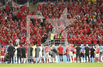 2022-11-29 - Team Wales thanks their supporters following the FIFA World Cup 2022, Group B football match between Wales and England on November 29, 2022 at Ahmad Bin Ali Stadium in Ar-Rayyan, Qatar - FOOTBALL - WORLD CUP 2022 - WALES V ENGLAND - FIFA WORLD CUP - SOCCER