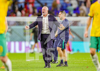 2022-11-30 - Head coach Graham Arnold of Australia celebrates at full time during the FIFA World Cup 2022, Group D football match between Australia and Denmark on November 30, 2022 at Al-Janoub Stadium in Al-Wakrah, Qatar - FOOTBALL - WORLD CUP 2022 - AUSTRALIA V DENMARK - FIFA WORLD CUP - SOCCER