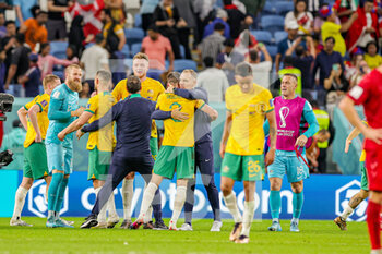 2022-11-30 - Australia celebrates at full time during the FIFA World Cup 2022, Group D football match between Australia and Denmark on November 30, 2022 at Al-Janoub Stadium in Al-Wakrah, Qatar - FOOTBALL - WORLD CUP 2022 - AUSTRALIA V DENMARK - FIFA WORLD CUP - SOCCER