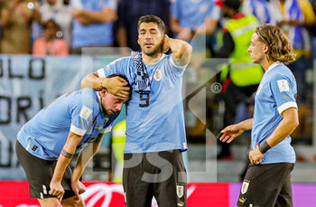 2022-12-02 - Uruguay players look devastated at full time during the FIFA World Cup 2022, Group H football match between Ghana and Uruguay on December 2, 2022 at Al-Janoub Stadium in Al-Wakrah, Qatar - FOOTBALL - WORLD CUP 2022 - GHANA V URUGUAY - FIFA WORLD CUP - SOCCER