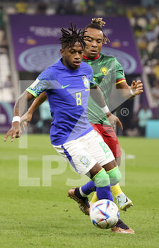 2022-12-02 - Frederico Rodrigues de Paula aka Fred of Brazil, Pierre Kunde of Cameroon during the FIFA World Cup 2022, Group G football match between Cameroon and Brazil on December 2, 2022 at Lusail Stadium in Al Daayen, Qatar - FOOTBALL - WORLD CUP 2022 - CAMEROON V BRAZIL - FIFA WORLD CUP - SOCCER
