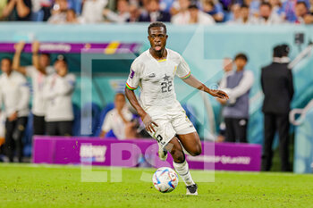 2022-12-03 - Kamaldeen Sulemana (22) of Ghana during the FIFA World Cup 2022, Group H football match between Ghana and Uruguay on December 2, 2022 at Al-Janoub Stadium in Al-Wakrah, Qatar - FOOTBALL - WORLD CUP 2022 - GHANA V URUGUAY - FIFA WORLD CUP - SOCCER