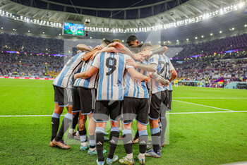 2022-12-04 - Julian Alvarez (9) of Argentina scores a goal and celebrates 2-0 with teammates during the FIFA World Cup 2022, Round of 16 football match between Argentina and Australia on December 3, 2022 at Ahmad Bin Ali Stadium in Al Rayyan, Qatar - FOOTBALL - WORLD CUP 2022 - 1/8 - ARGENTINA V AUSTRALIA - FIFA WORLD CUP - SOCCER
