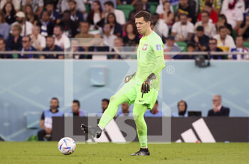 2022-12-04 - Poland goalkeeper Wojciech Szczesny during the FIFA World Cup 2022, Round of 16 football match between France and Poland on December 4, 2022 at Al Thumama Stadium in Doha, Qatar - FOOTBALL - WORLD CUP 2022 - 1/8 - FRANCE V POLAND - FIFA WORLD CUP - SOCCER