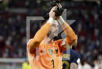 2022-12-04 - Goalkeeper of France Hugo Lloris celebrates the victory following the FIFA World Cup 2022, Round of 16 football match between France and Poland on December 4, 2022 at Al Thumama Stadium in Doha, Qatar - FOOTBALL - WORLD CUP 2022 - 1/8 - FRANCE V POLAND - FIFA WORLD CUP - SOCCER