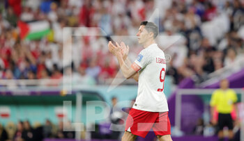 2022-12-04 - Robert Lewandowski of Poland during the FIFA World Cup 2022, Round of 16 football match between France and Poland on December 4, 2022 at Al Thumama Stadium in Doha, Qatar - FOOTBALL - WORLD CUP 2022 - 1/8 - FRANCE V POLAND - FIFA WORLD CUP - SOCCER