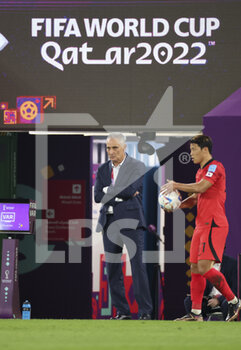 2022-12-05 - Coach of Brazil Tite during the FIFA World Cup 2022, Round of 16 football match between Brazil and Korea Republic on December 5, 2022 at Stadium 974 in Doha, Qatar - FOOTBALL - WORLD CUP 2022 - 1/8 - BRAZIL V KOREA REPUBLIC - FIFA WORLD CUP - SOCCER
