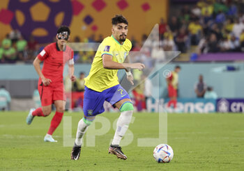 2022-12-05 - Lucas Paqueta of Brazil during the FIFA World Cup 2022, Round of 16 football match between Brazil and Korea Republic on December 5, 2022 at Stadium 974 in Doha, Qatar - FOOTBALL - WORLD CUP 2022 - 1/8 - BRAZIL V KOREA REPUBLIC - FIFA WORLD CUP - SOCCER