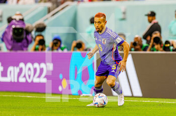 2022-12-06 - Yuto Nagatomo (5) of Japan during the FIFA World Cup 2022, Round of 16 football match between Japan and Croatia on December 5, 2022 at Al-Janoub Stadium in Al-Wakrah, Qatar - FOOTBALL - WORLD CUP 2022 - 1/8 - JAPAN V CROATIA - FIFA WORLD CUP - SOCCER