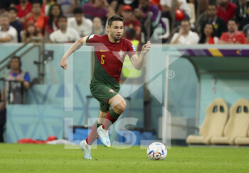 2022-12-06 - Raphael Guerreiro of Portugal during the FIFA World Cup 2022, Round of 16 football match between Portugal and Switzerland on December 6, 2022 at Lusail Stadium in Al Daayen, Qatar - FOOTBALL - WORLD CUP 2022 - 1/8 - PORTUGAL V SWITZERLAND - FIFA WORLD CUP - SOCCER