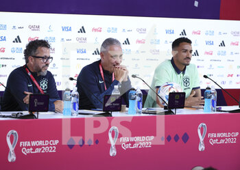 08/12/2022 - Assistant-coach Cleber Xavier, coach Tite, Danilo Luiz da Silva of Brazil answer to the media during a press conference at the Qatar National Convention Center QNCC during the FIFA World Cup 2022 on December 8, 2022 in Doha, Qatar - FOOTBALL - WORLD CUP 2022 - MISCS - FIFA MONDIALI - CALCIO