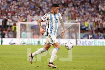 2022-12-09 - Cristian Romero of Argentina during the FIFA World Cup 2022, Quarter-final football match between Netherlands and Argentina on December 9, 2022 at Lusail Stadium in Al Daayen, Qatar - FOOTBALL - WORLD CUP 2022 - 1/4 - NETHERLANDS V ARGENTINA - FIFA WORLD CUP - SOCCER