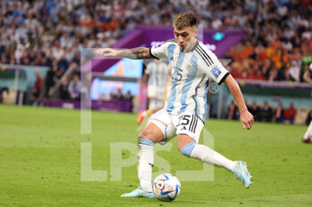 2022-12-09 - Lisandro Martinez of Argentina during the FIFA World Cup 2022, Quarter-final football match between Netherlands and Argentina on December 9, 2022 at Lusail Stadium in Al Daayen, Qatar - FOOTBALL - WORLD CUP 2022 - 1/4 - NETHERLANDS V ARGENTINA - FIFA WORLD CUP - SOCCER
