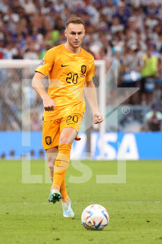 2022-12-09 - Teun Koopmeiners of Netherlands during the FIFA World Cup 2022, Quarter-final football match between Netherlands and Argentina on December 9, 2022 at Lusail Stadium in Al Daayen, Qatar - FOOTBALL - WORLD CUP 2022 - 1/4 - NETHERLANDS V ARGENTINA - FIFA WORLD CUP - SOCCER
