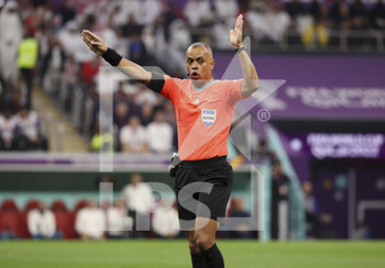 2022-12-10 - Referee Wilton Sampaio of Brazil during the FIFA World Cup 2022, Quarter-final football match between England and France on December 10, 2022 at Al Bayt Stadium in Al Khor, Qatar - FOOTBALL - WORLD CUP 2022 - 1/4 - ENGLAND V FRANCE - FIFA WORLD CUP - SOCCER