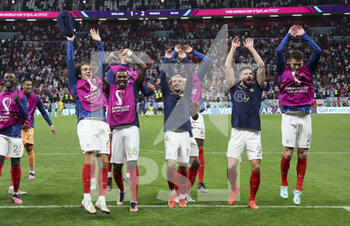 2022-12-10 - Matteo Guendouzi, Marcus Thuram, Antoine Griezmann, Olivier Giroud, Benjamin Pavard of France celebrate the victory following the FIFA World Cup 2022, Quarter-final football match between England and France on December 10, 2022 at Al Bayt Stadium in Al Khor, Qatar - FOOTBALL - WORLD CUP 2022 - 1/4 - ENGLAND V FRANCE - FIFA WORLD CUP - SOCCER