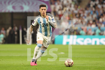 2022-12-13 - Enzo Fernandez of Argentina during the FIFA World Cup 2022, Semi-final football match between Argentina and Croatia on December 13, 2022 at Lusail Stadium in Al Daayen, Qatar - FOOTBALL - WORLD CUP 2022 - 1/2 - ARGENTINA V CROATIA - FIFA WORLD CUP - SOCCER