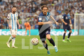 2022-12-13 - Luka Modric of Croatia during the FIFA World Cup 2022, Semi-final football match between Argentina and Croatia on December 13, 2022 at Lusail Stadium in Al Daayen, Qatar - FOOTBALL - WORLD CUP 2022 - 1/2 - ARGENTINA V CROATIA - FIFA WORLD CUP - SOCCER