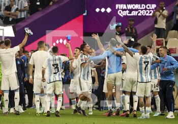 2022-12-13 - Paulo Dybala of Argentina and teammates celebrate the victory following the FIFA World Cup 2022, Semi-final football match between Argentina and Croatia on December 13, 2022 at Lusail Stadium in Al Daayen, Qatar - FOOTBALL - WORLD CUP 2022 - 1/2 - ARGENTINA V CROATIA - FIFA WORLD CUP - SOCCER