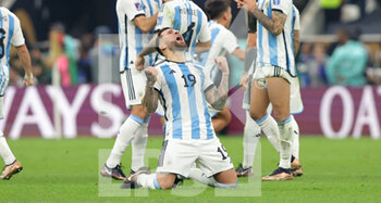 2022-12-18 - Nicolas Otamendi of Argentina celebrates after winning the FIFA World Cup 2022, Final football match between Argentina and France on December 18, 2022 at Lusail Stadium in Al Daayen, Qatar - FOOTBALL - WORLD CUP 2022 - FINAL - ARGENTINA V FRANCE - FIFA WORLD CUP - SOCCER