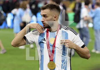 2022-12-18 - German Pezzella of Argentina with his medal following the FIFA World Cup 2022, Final football match between Argentina and France on December 18, 2022 at Lusail Stadium in Al Daayen, Qatar - FOOTBALL - WORLD CUP 2022 - FINAL - ARGENTINA V FRANCE - FIFA WORLD CUP - SOCCER