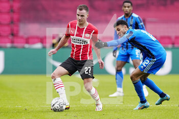 2022-01-23 - Noussair Mazraoui of Ajax Amsterdam, Mario Gotze of PSV during the Netherlands championship Eredivisie football match between PSV Eindhoven and Ajax on January 23, 2022 at Philips Stadion in Eindhoven, Netherlands - PSV EINDHOVEN VS AJAX - NETHERLANDS EREDIVISIE - SOCCER