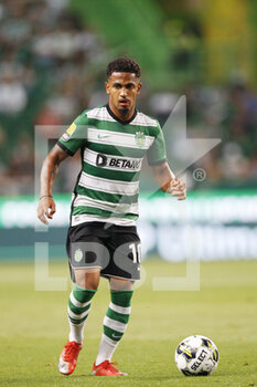2022-08-27 - Marcus Edwards of Sporting CP during the Portuguese championship, Liga Bwin football match between Sporting CP and GD Chaves on August 27, 2022 at Jose Alvalade stadium in Lisbon, Portugal - FOOTBALL - PORTUGUESE CHAMP - SPORTING CP V CHAVES - PORTUGUESE PRIMEIRA LIGA - SOCCER