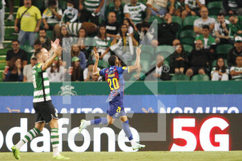 2022-08-27 - Juninho Vieira of GD Chaves (R) celebrates his goal 0-2 during the Portuguese championship, Liga Bwin football match between Sporting CP and GD Chaves on August 27, 2022 at Jose Alvalade stadium in Lisbon, Portugal - FOOTBALL - PORTUGUESE CHAMP - SPORTING CP V CHAVES - PORTUGUESE PRIMEIRA LIGA - SOCCER