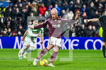 2022-01-26 - Liam Boyce (10) of Heart of Midlothian FC takes and misses a penalty during the Scottish championship, Cinch SPFL Premiership football match between Heart of Midlothian and Celtic on January 26, 2022 at Tynecastle Park in Edinburgh, Scotland - HEART OF MIDLOTHIAN VS CELTIC - SCOTTISH PREMIERSHIP - SOCCER