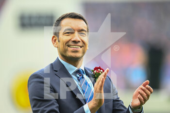2022-05-21 - Rangers manager, Giovanni van Bronckhorst celebrates after the Scottish Cup, Final football match between Rangers and Heart of Midlothian on May 21, 2022 at Hampden Park in Glasgow, Scotland - SCOTTISH CUP FINAL - RANGERS VS HEART OF MIDLOTHIAN - SCOTTISH PREMIERSHIP - SOCCER