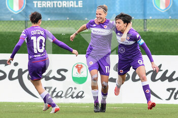 2022-01-16 - Fiorentina Femminile players celebrate after a goal - ACF FIORENTINA VS US SASSUOLO - ITALIAN SERIE A WOMEN - SOCCER